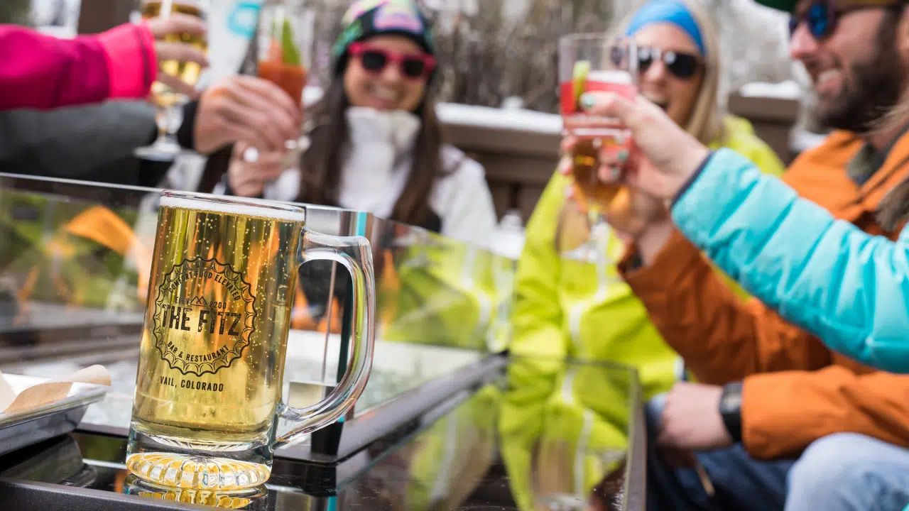 What is Après-Ski? How to Après Ski in Vail :Vail Transportation Après & Live Music in Vail
